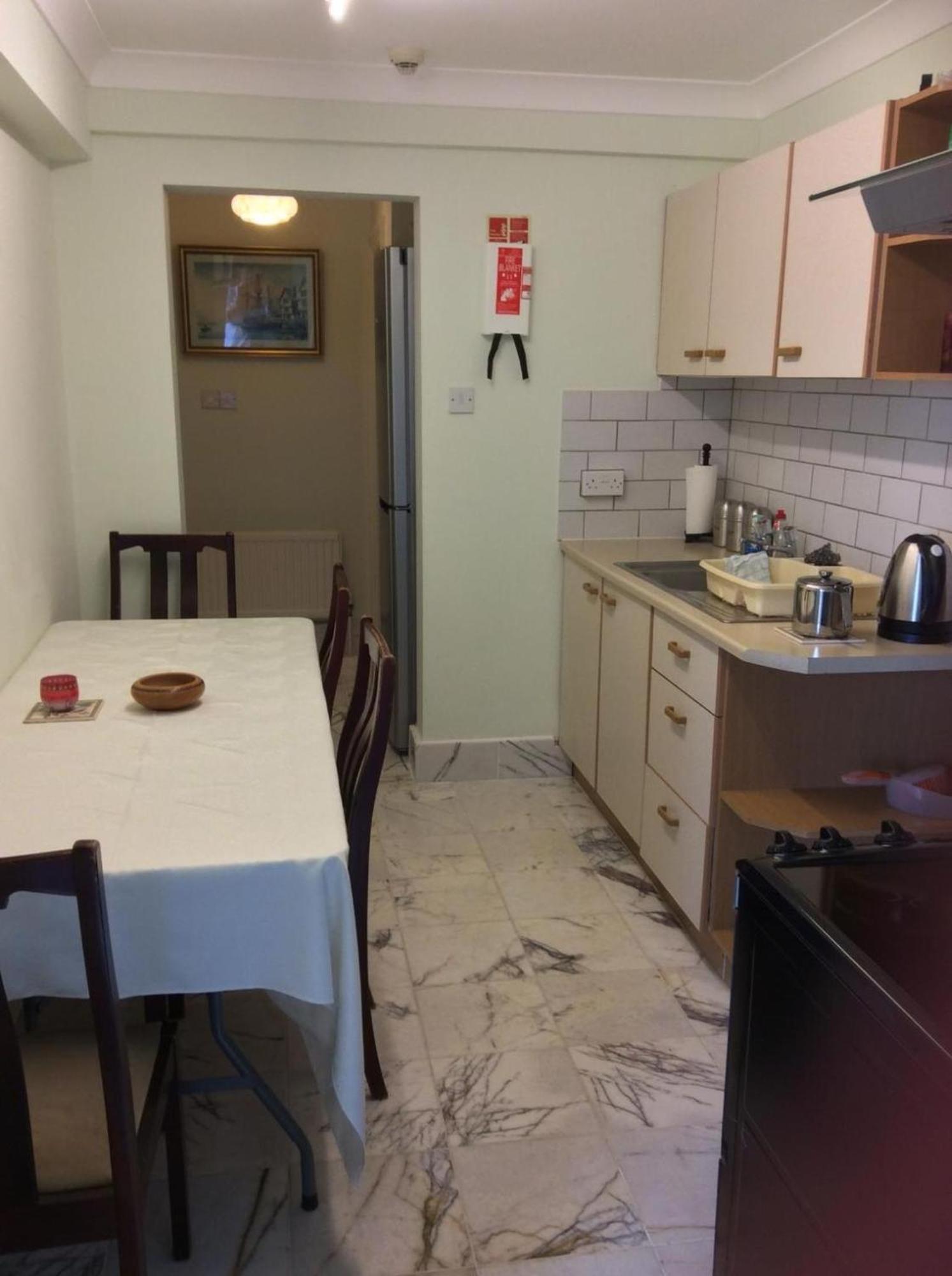 Room In Guest Room - Orchard Manor, Fore Street, Probus, Cornwall トルーロー エクステリア 写真